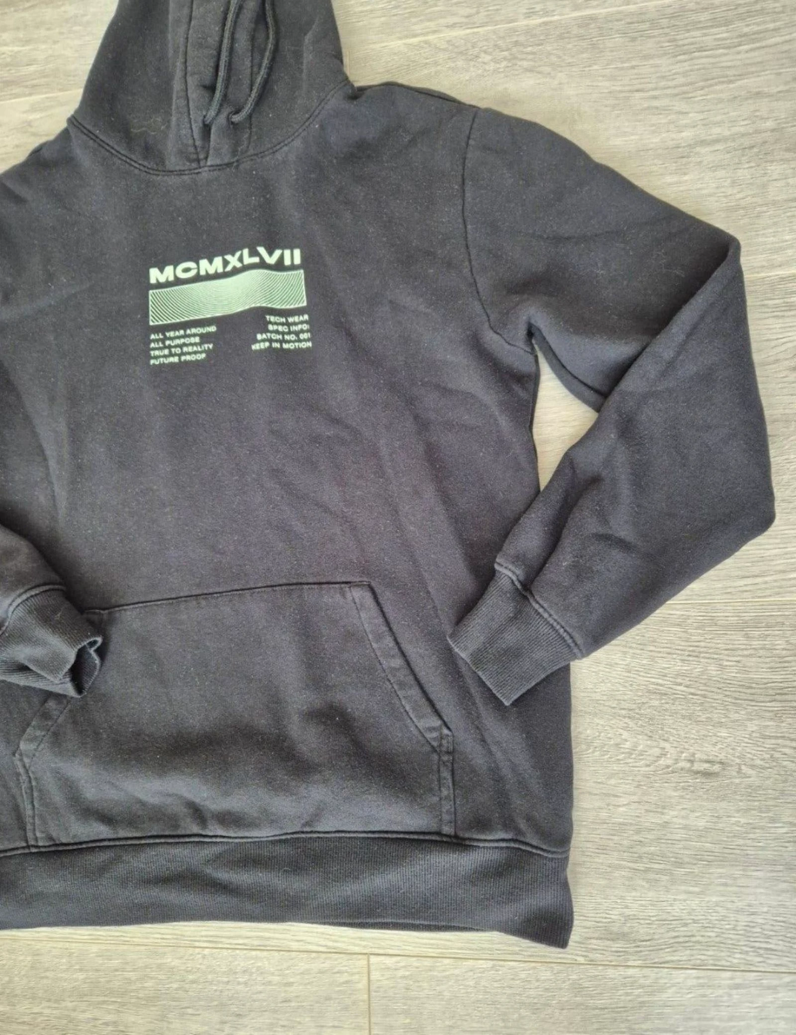 H&M Sweat-shirt / Pull noir avec imprimé MCMXLVII - Taille M (Regular Fit) – photo 4